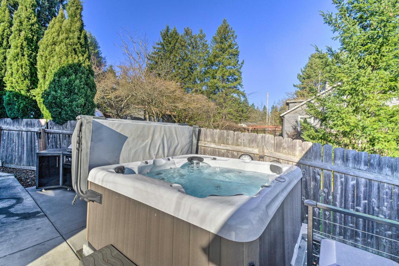 Puget Sound Cabin With Hot Tub And Water Views! Bremerton Exterior foto
