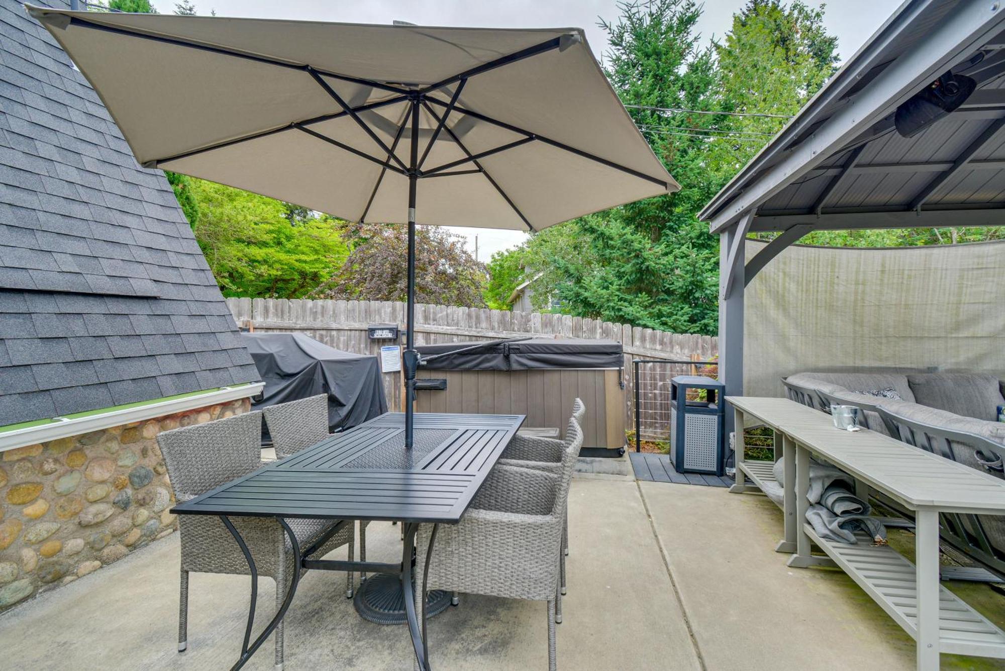 Puget Sound Cabin With Hot Tub And Water Views! Bremerton Exterior foto